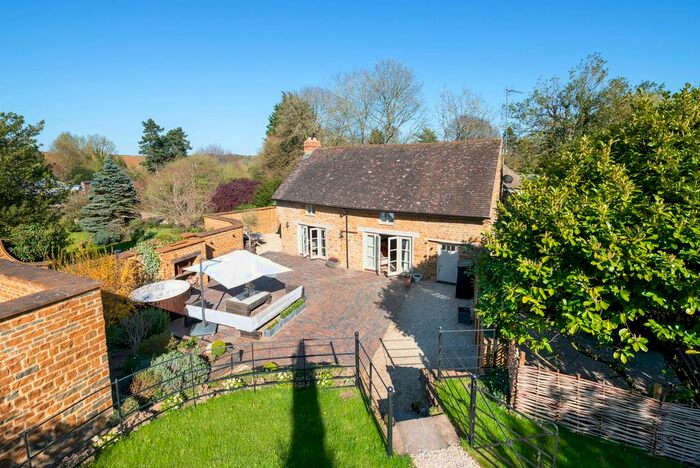 2 Bedroom Country House To Rent In South Newington, Banbury, Oxfordshire, OX15