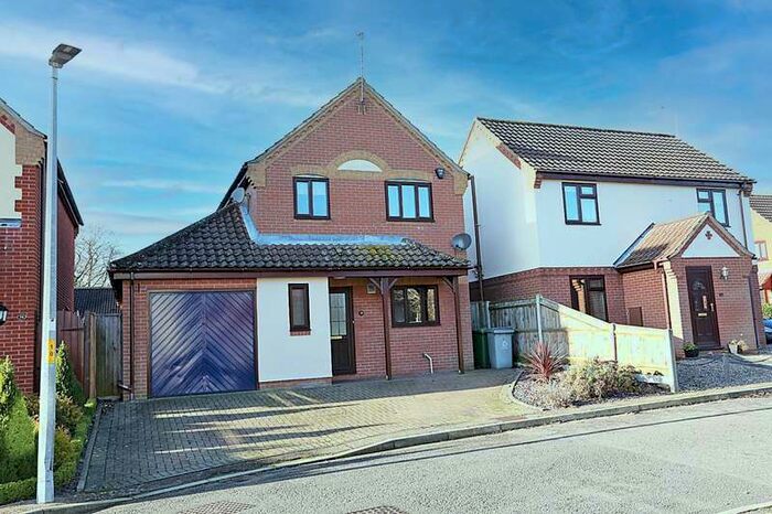 3 Bedroom House To Rent In Market Manor, Acle, Norwich, NR13