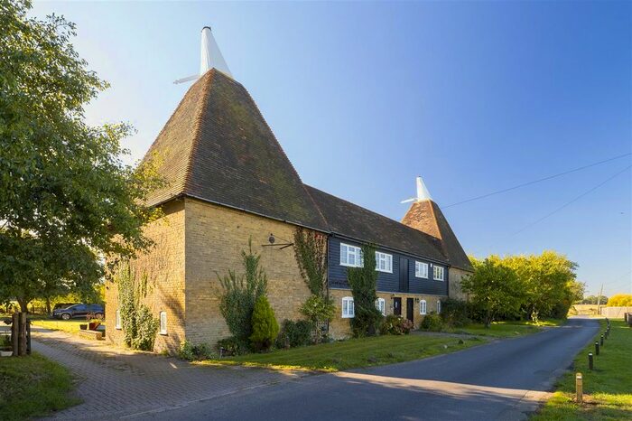 4 Bedroom Semi-Detached House For Sale In Brownings Oast, Hansletts Lane, Ospringe, ME13