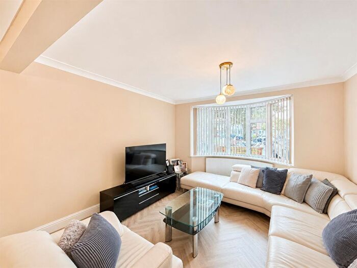 4 Bedroom Terraced House To Rent In Fern Lane, Heston, TW5