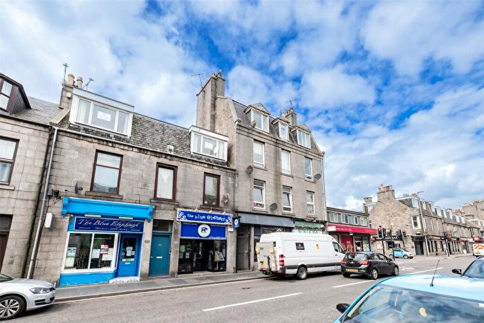 1 Bedroom Flat To Rent In George Street, Top Floor Right, Aberdeen, AB25