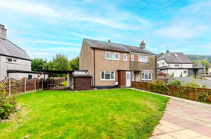 3 Bedroom Semi-Detached House For Sale In Glanogwen, Bethesda, Bangor, Gwynedd, LL57