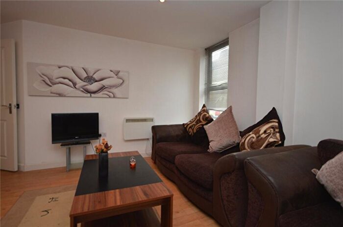 1 Bedroom Apartment To Rent In Harding House, Swindon, Wiltshire, SN1