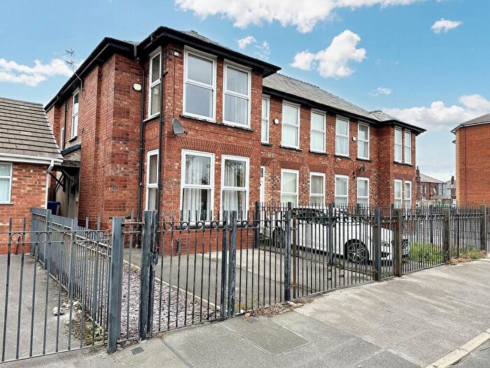 2 Bedroom Semi-Detached House To Rent In Mountain Street, Worsley, M28