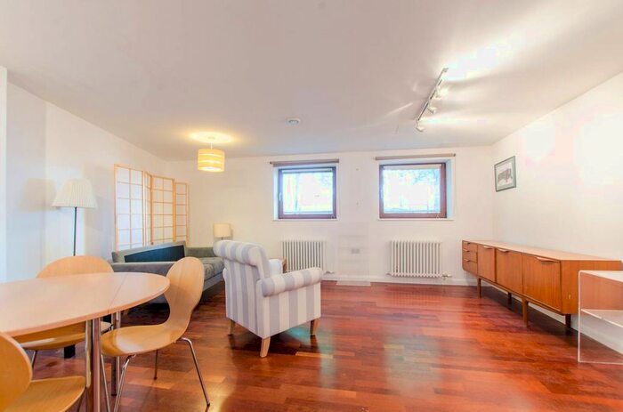 1 Bedroom Flat To Rent In Rope Street, Surrey Quays, SE16