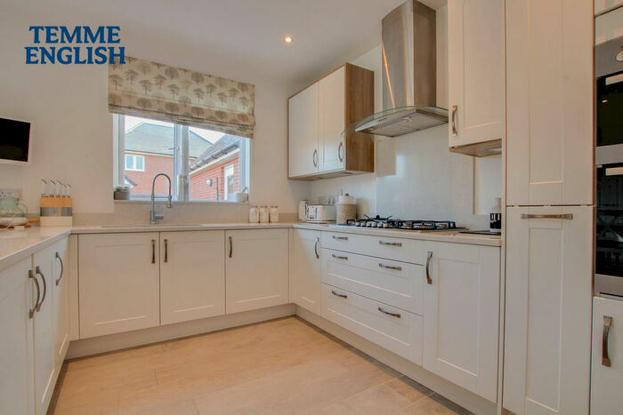 4 Bedroom Detached House For Sale In Parker Drive, Dry Street, Langdon Hills, SS16