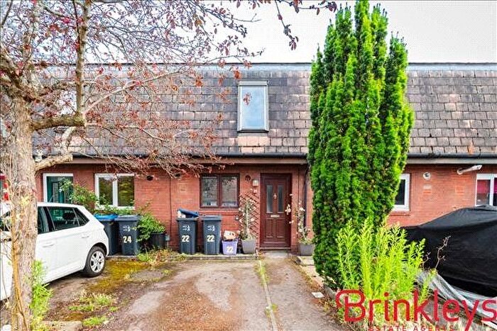 2 Bedroom Terraced House For Sale In Woburn Close, London, SW19