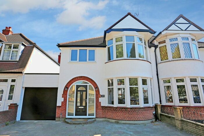 4 Bedroom Terraced House To Rent In Boston Road, Hanwell, W7