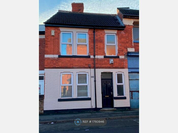 2 Bedroom Terraced House To Rent In Commercial Road, Nottingham, NG6