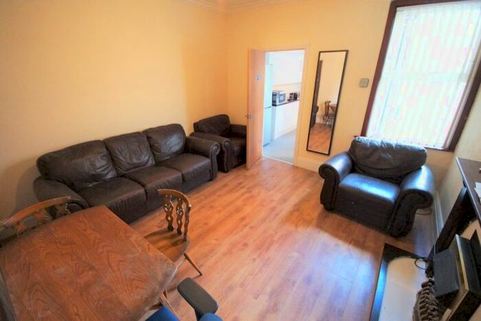 4 Bedroom Terraced House To Rent In Bolingbroke Road, Coventry, CV3