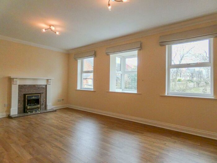 2 Bedroom Flat To Rent In St. Giles Close, Gilesgate, Durham, Durham, DH1