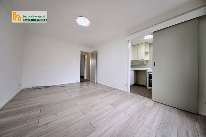 1 Bedroom Flat To Rent In Park Lea, Huddersfield, HD2