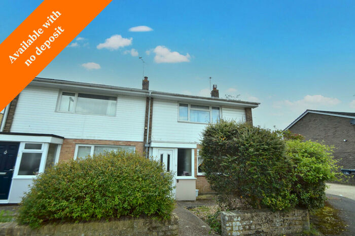2 Bedroom End Of Terrace House To Rent In Exton Road, Havant, PO9