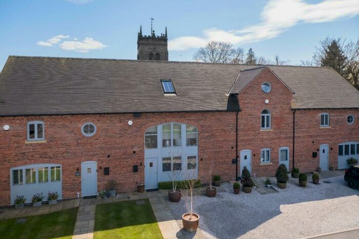 4 Bedroom Mews For Sale In Church Farm Mews, Chester Road, Acton, CW5