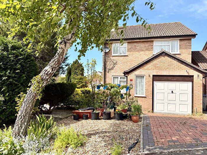 3 Bedroom Detached House For Sale In Westerham Walk, Calne, SN11