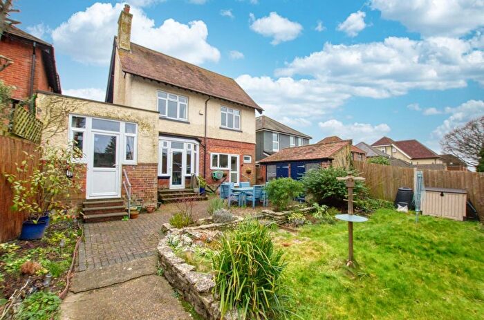 5 Bedroom Detached House For Sale In Bitterne Road West, Southampton, SO18
