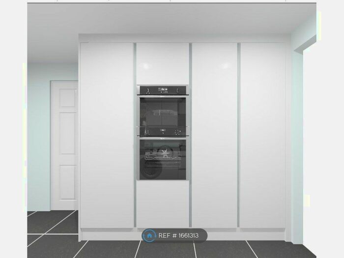 3 Bedroom Semi-Detached House To Rent In Harrow Road, Slough, SL3