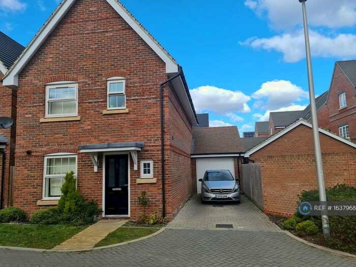 3 Bedroom Detached House To Rent In Sea Buckthorn, Shinfield, Reading, RG2