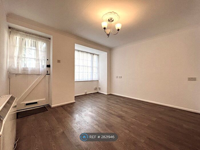 1 Bedroom Flat To Rent In Hockerill Street, Bishop's Stortford, CM23