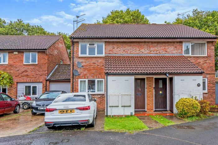 1 Bedroom Maisonette To Rent In Rufus Gardens, Totton, Southampton, SO40