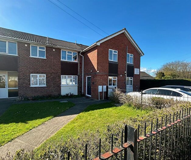 2 Bedroom Flat To Rent In Sunrise Avenue, Hornchurch, RM12