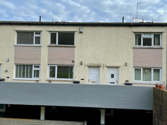 2 Bedroom Maisonette To Rent In Duffryn Road, Maesteg, Bridgend., CF34