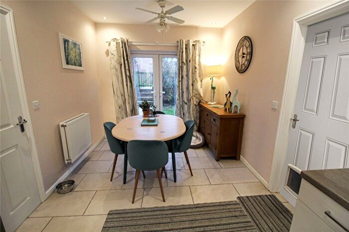 3 Bedroom Detached House For Sale In Kilby Crescent, Swindon, Wiltshire, SN25