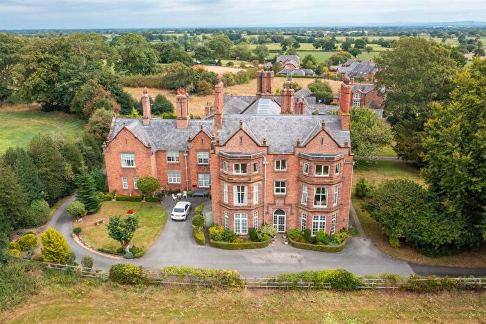 3 Bedroom Apartment For Sale In Stoke Manor Flats, Chester Road, Stoke, Nantwich, CW5