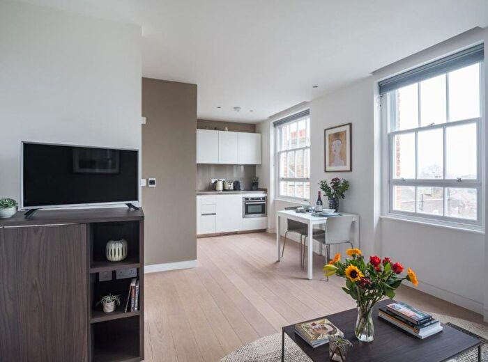 Studio To Rent In Wells Court, Oriel Place, NW3
