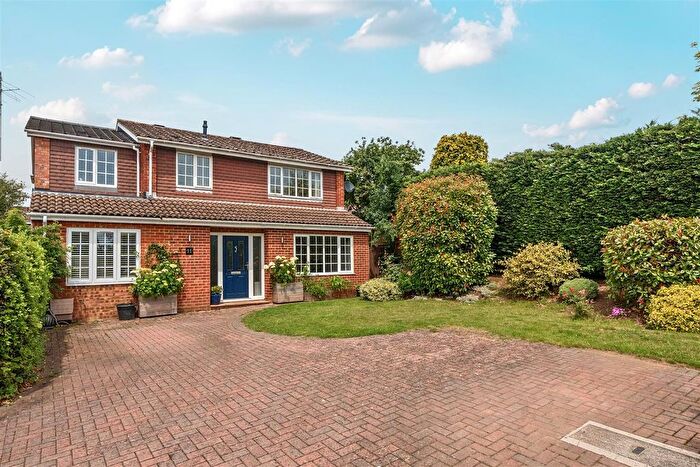 4 Bedroom Detached House For Sale In Newalls Rise, Wargrave, Reading, Berkshire, RG10
