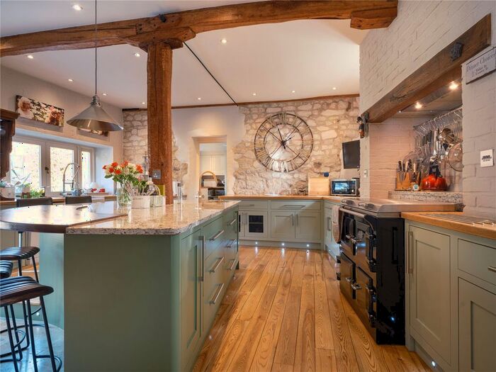 4 Bedroom Detached House For Sale In High Street, Wedhampton, Devizes, SN10