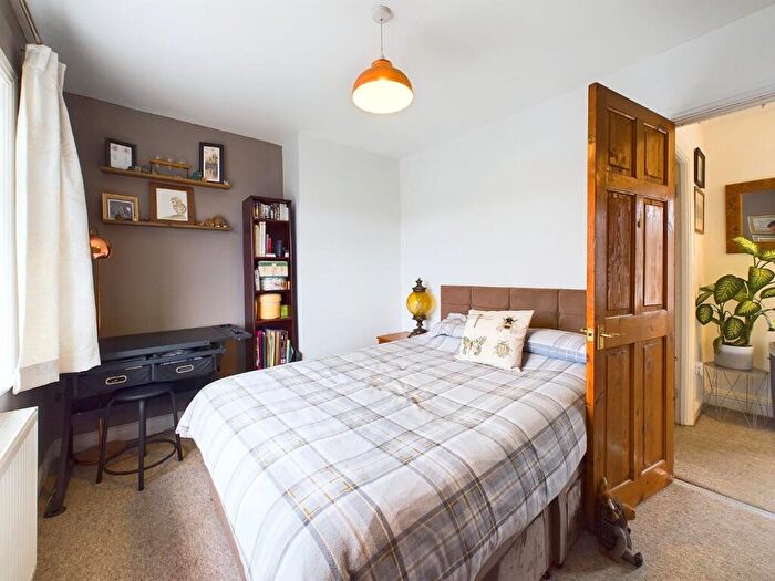2 Bedroom Semi-Detached House For Sale In Glenside Road, Shipley, BD18
