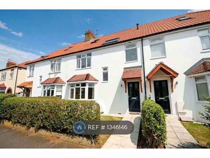 4 Bedroom Terraced House To Rent In Green Lane, Hersham, Walton-On-Thames, KT12