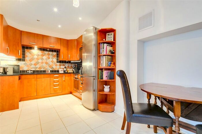2 Bedroom Flat To Rent In Bryanston Square, Marylebone, London, W1H