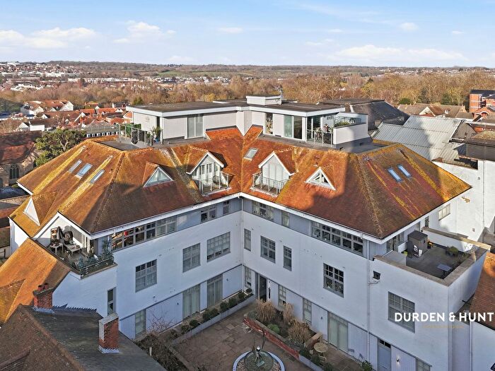 2 Bedroom Flat For Sale In High Street, Colchester, CO1