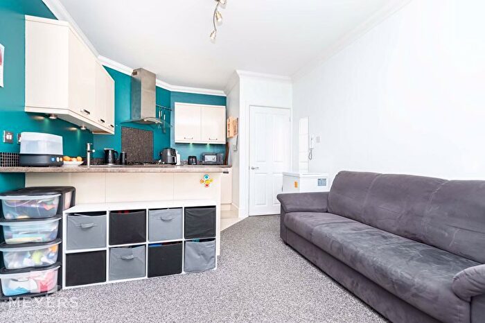 2 Bedroom Flat For Sale In Windsor Mansions, Bolton Close, Southbourne, BH6