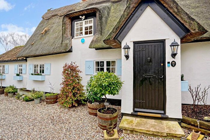 4 Bedroom Detached House For Sale In Blacksmiths Lane, Abbotsley, St. Neots, PE19