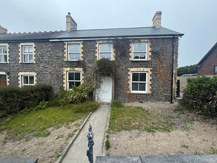 3 Bedroom Semi-Detached House To Rent In Rhydyfelin, Aberystwyth, SY23