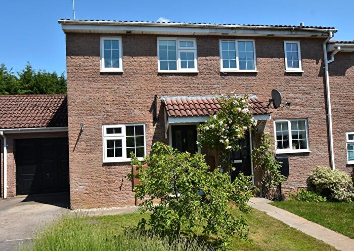 2 Bedroom End Of Terrace House For Sale In Wincanton Close, Nailsea, Bristol, BS48