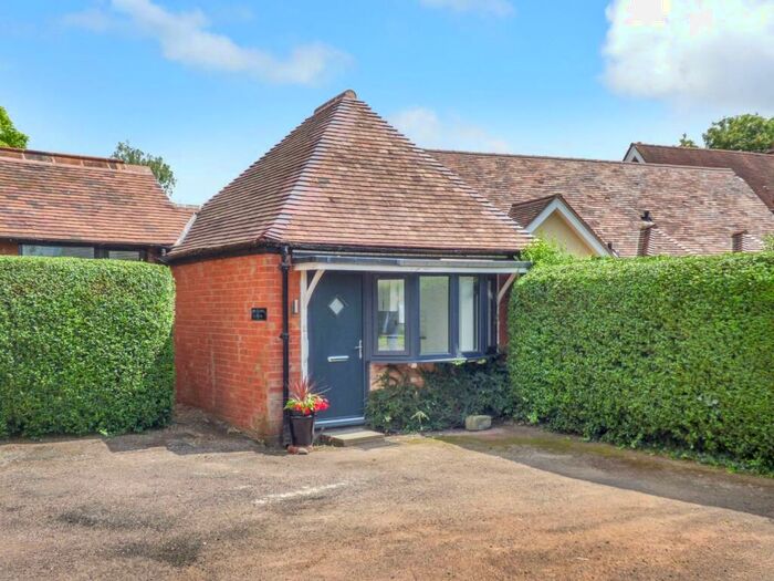 1 Bedroom Cottage To Rent In Rowley Lodge Cottages, Stratford-upon-Avon, CV37