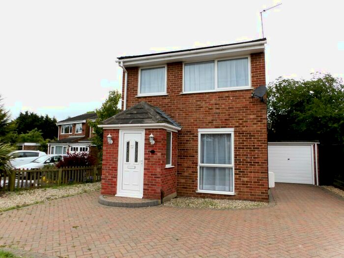 3 Bedroom House To Rent In Cornflower Drive, Springfield, Chelmsford, CM1