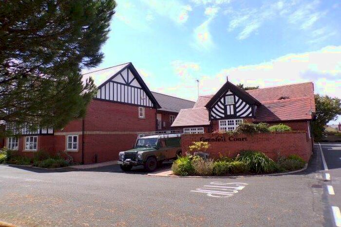 2 Bedroom Flat To Rent In Grenfell Park, Neston, CH64