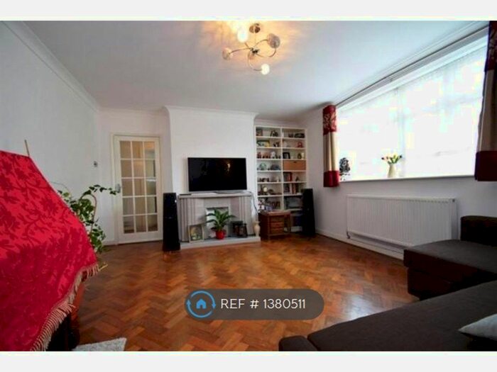 2 Bedroom Maisonette To Rent In Cervantes Court, Northwood, HA6