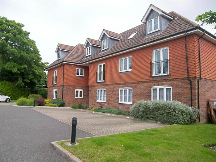 2 Bedroom Flat To Rent In Fieldview, Chalton Lane, Clanfield, PO8