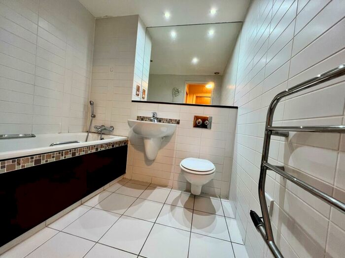 2 Bedroom Apartment To Rent In West Wear Street, Sunderland, SR1