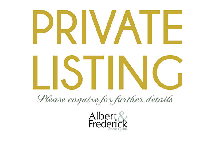 5 Bedroom Detached House For Sale In Private Listing - France Lynch - For Sale, GL6