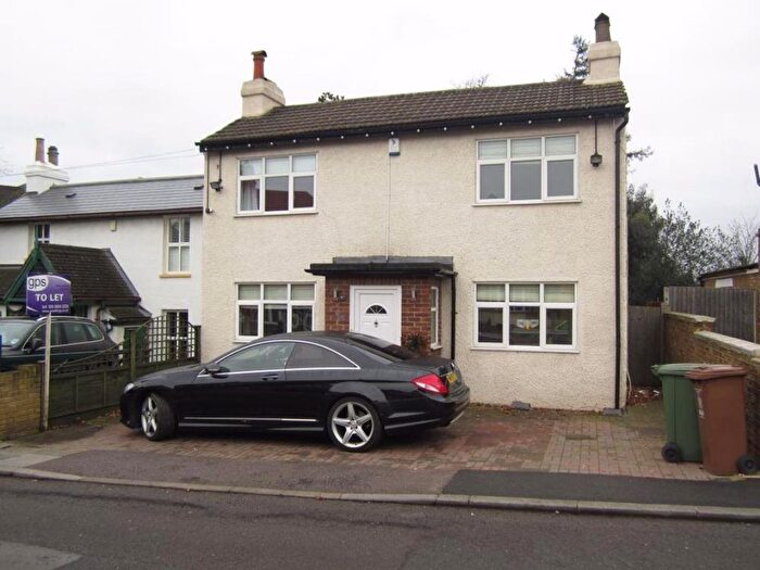 3 Bedroom Detached House To Rent In Lion Road, Bexleyheath, DA6