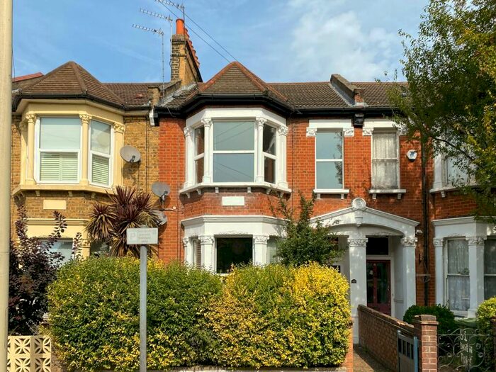 2 Bedroom Flat To Rent In Davenport Road, Catford, London, SE6