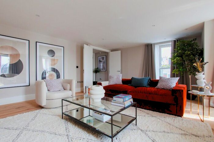 3 Bedroom Apartment To Rent In Flat, Baker, Baker Street, London, NW1