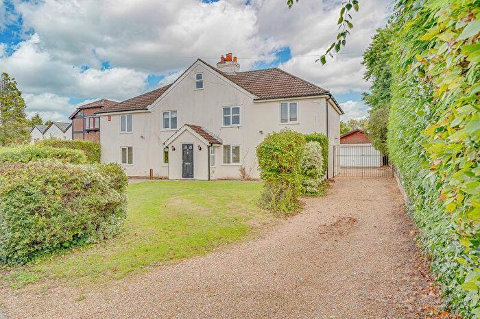 5 Bedroom Detached House To Rent In Glen Road, Sarisbury Green, SO31